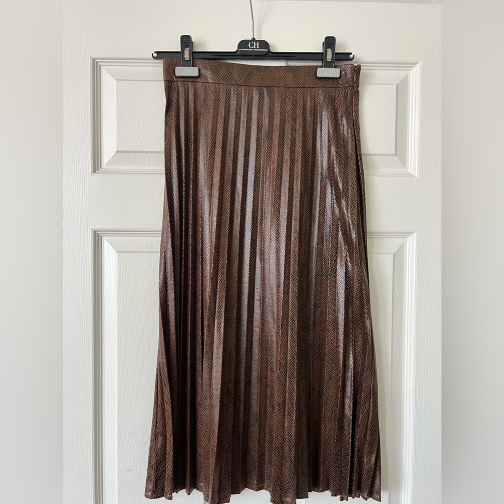 Marc New York faux snake skin pleated swing midi skirt - high waist - NWOT